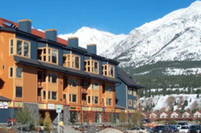Canmore Crossing Экстерьер фото